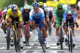 Revivez la 3e étape du Tour : victoire de Dylan Groenewegen, Van Aert toujours en jaune