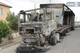 Un camion brûlé lors de manifestations à Noukous, capitale du Karakalpakistan – région du nord-ouest –, en Ouzbékistan, le 3 juillet 2022. 