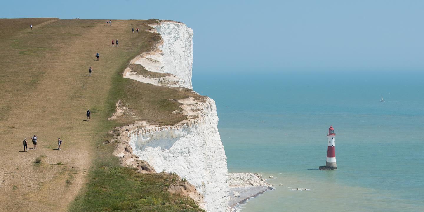 From Paris to London, by bike