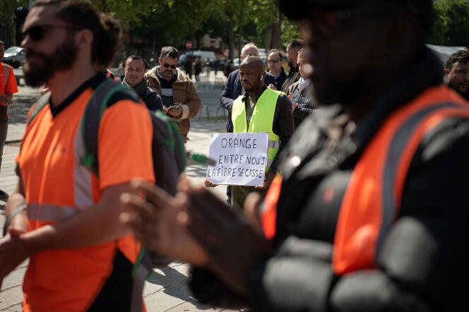 Manifestation des employés de Scopelec, à Paris, le 21 avril 2022.
