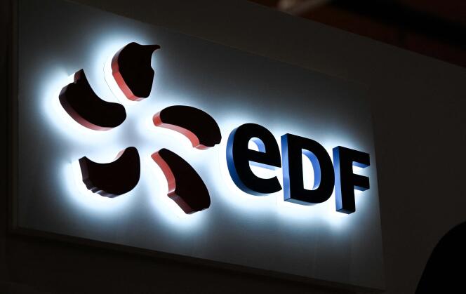 Le logo d’EDF au Forum international de la cybersécurité, à Lille, le 8 juin 2022. 
