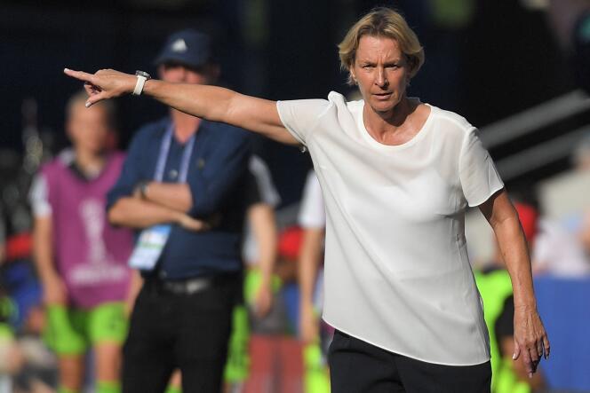 Germany's coach Martina Voss-Tecklenburg gestures during the France 2019 Women's World Cup quarter-final against Sweden, at the Roazhon Park stadium in Rennes, on June 29, 2019.