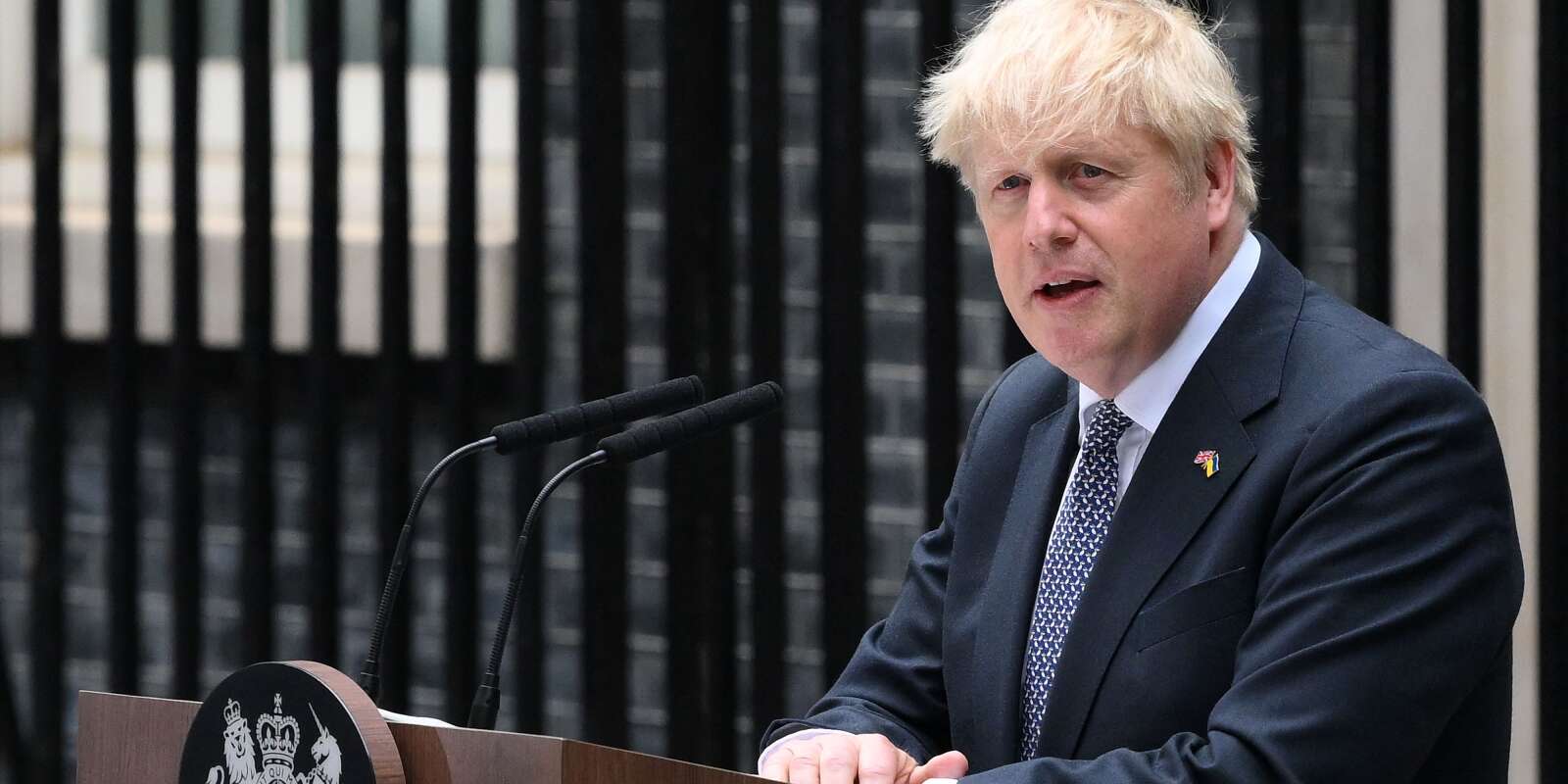 Le premier ministre britannique, Boris Johnson, fait une déclaration pour annoncer qu’il quitte ses fonctions de chef du Parti conservateur, devant le 10 Downing Street, à Londres, le 7 juillet 2022.