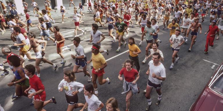 SAN FRANCISCO - MAY 14:  Runners in the annual Bay to Breakers race run on Howard Street near 1st Street just after the start on May 14, 1978 in San Francisco, California.  (Photo by David Madison/Getty Images)