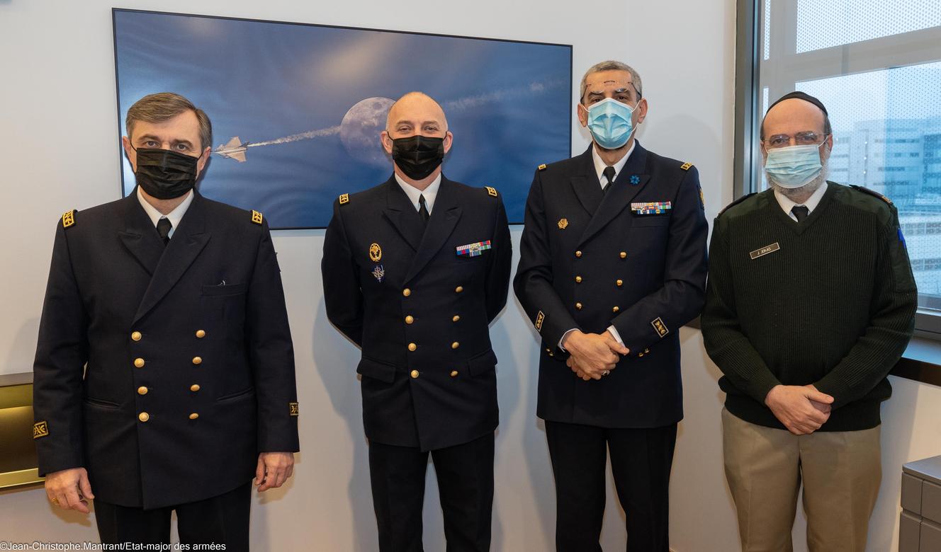 Les quatre aumôniers militaires en chef de l’armée française. De gauche à droite, Antoine de Romanet, Etienne Waechter, Nadir Mehidi et Joël Jonas, à l’Hexagone Balard, le 10 janvier 2022.