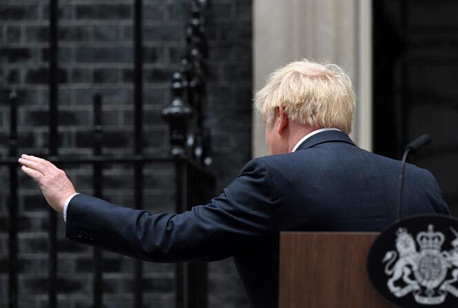 Le prime minister britannique, Boris Johnson, après son discours de émission devant le 10 Downing Street, à Londres, en Grande-Bretagne, le 7 juillet 2022.