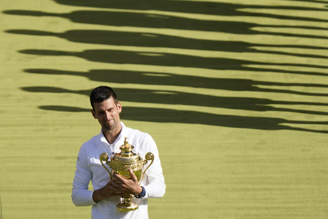 Novak Djokovic won his 7th title at Wimbledon, after his victory against Australian Nick Kyrgios, in London, July 10, 2022.