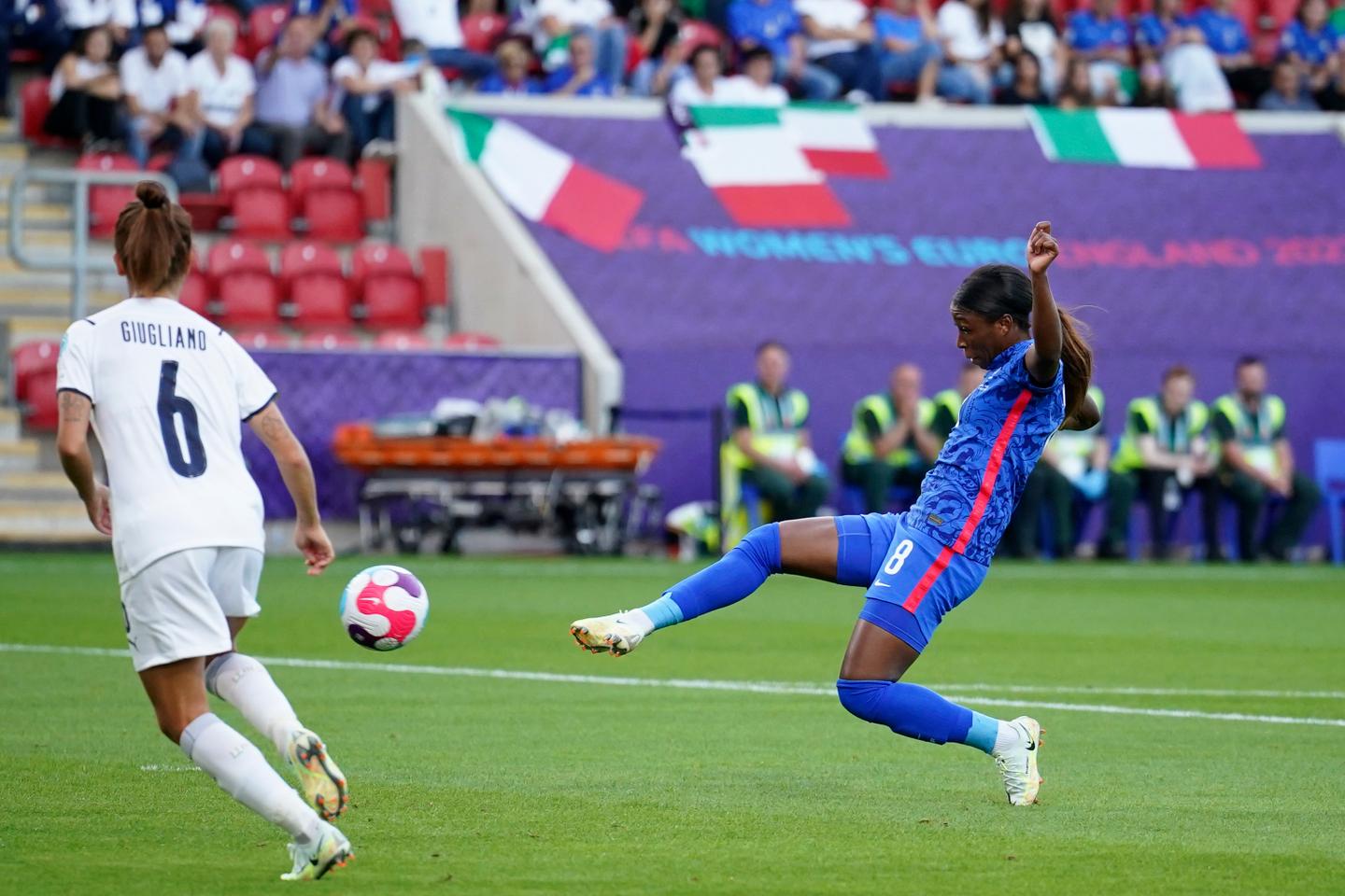 Antes de pensar en los Juegos de París, la selección francesa de fútbol femenino quiere evitar el escollo inglés