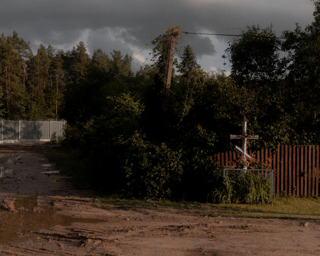 6 lipca w pobliżu niedawno wybudowanego muru na granicy polsko-białoruskiej.