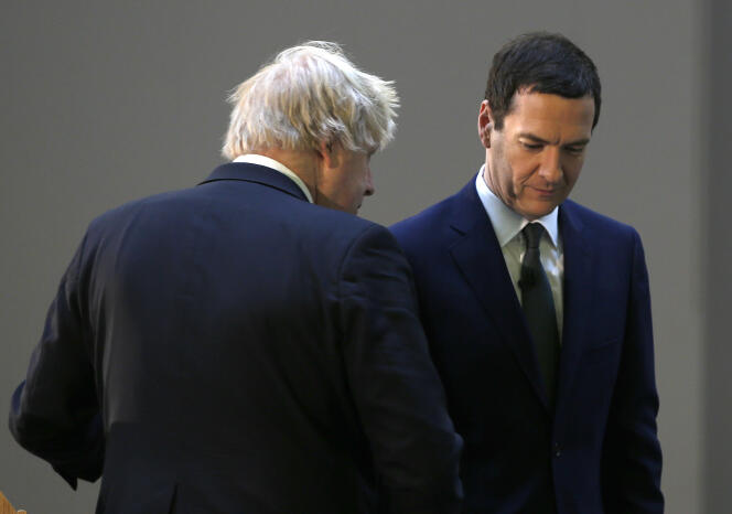 Boris Johnson (à gauche), alors maire de Londres, et le ministre britannique des finances de l’époque, George Osborne, à Londres, le 20 février 2015.