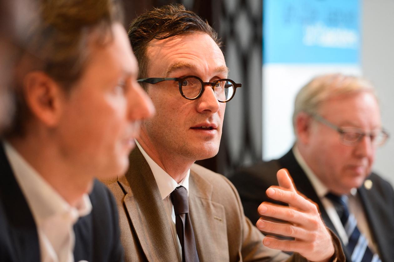 Le Belge Pascal Smet, ministre régional des transports entre 2014 et 2019, ici en décembre 2013, à Bruxelles.