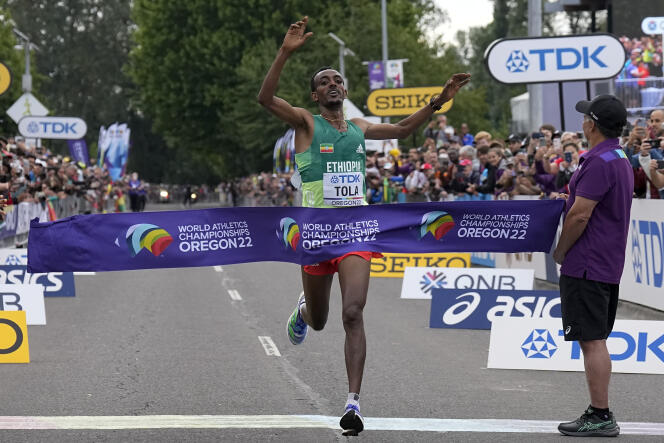 Tamirat Tola, vainqueur du marathon des Mondiaux d’Eugene, dimanche 17 juillet.
