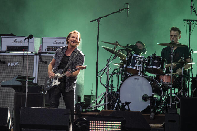 Pearl Jam, au festival Lollapalooza, à l’hippodrome de Longchamp (Paris), le 17 juillet 2022.