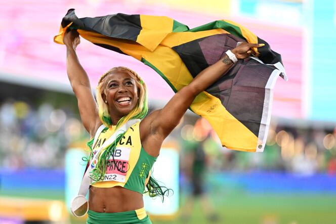 World champion Shelly-Ann Fraser-Pryce tore her hat in the 100 meters and Jamaica's trophy through the distance. 
