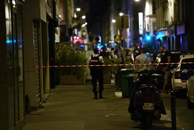 Se desplegó un importante cordón de seguridad en la rue Popincourt, en el distrito 11 de París.