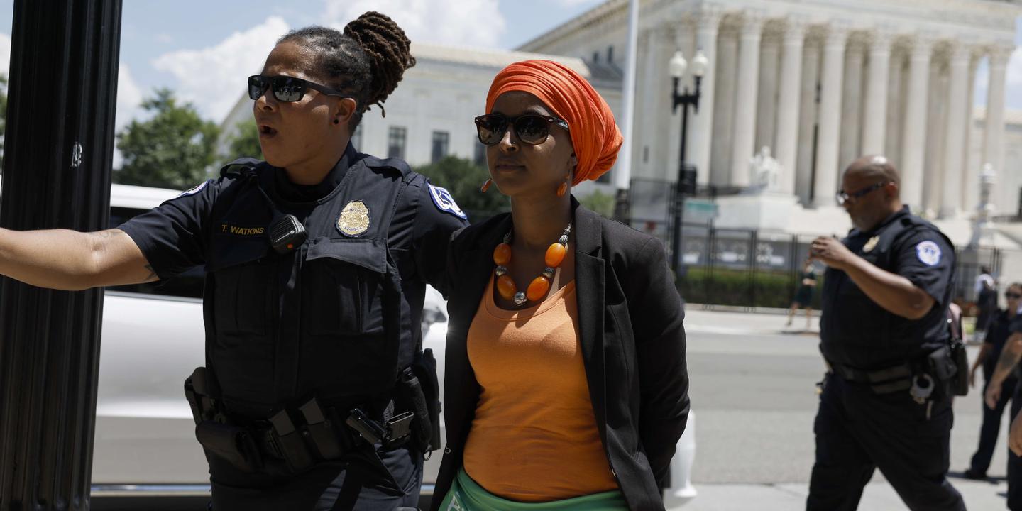 Alexandria Ocasio Cortez among 17 US lawmakers arrested at abortion