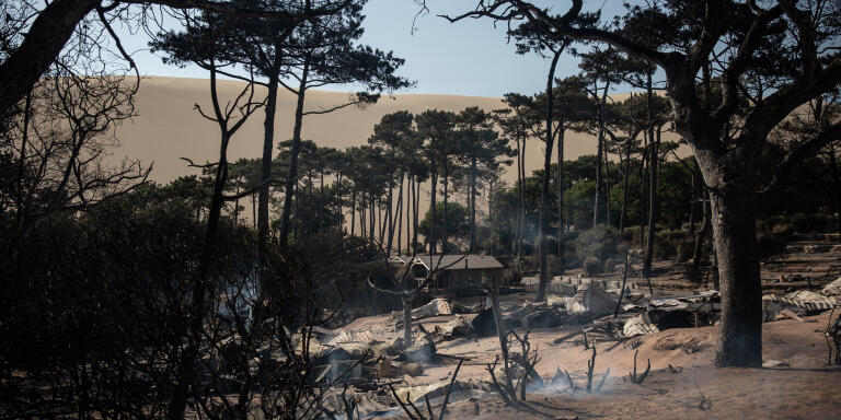 Le camping La Forêt du Pilat, le 19 juillet 2022. Cinq campings situés au pied de la Dune du Pilat, à La-Teste-de-Buch, en Gironde, ont été détruits à 90% par le feu.