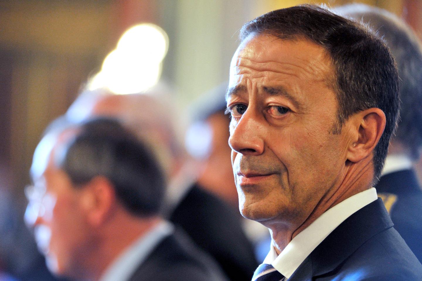Corruption: prosecution requires a trial for former prefect Alain ...