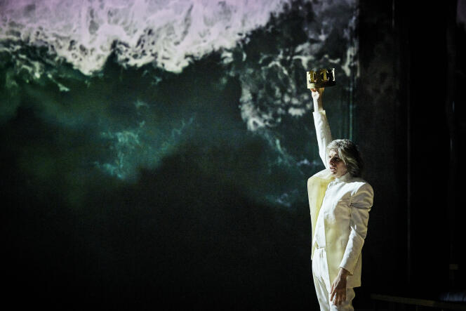 Micha Lescot dans « Richard II », de William Shakespeare, mise en scène de Christophe Rauck, au Festival d’Avignon, en juillet 2022. 