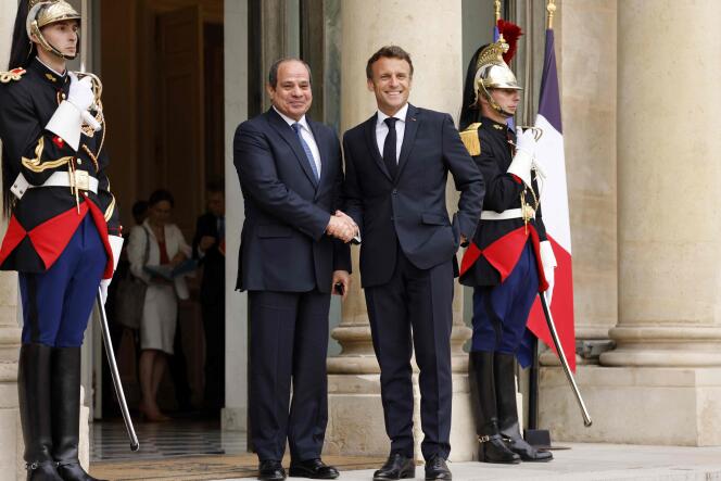 Emmanuel Macron and Abdel Fattah al-Sissi at the Elysee Palace on July 22, 2022. 