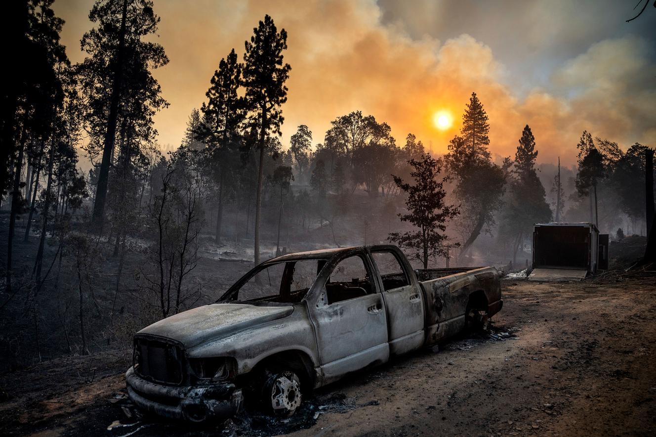 Le violent incendie baptisé « Oak Fire » continue de s’étendre en