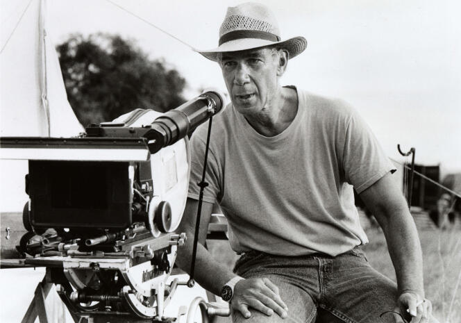 Bob Rafelson lors du tourange de son film « Aux sources du Nil », en 1990.
