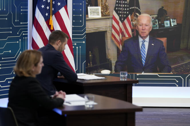 En convalescence, le président des Etats-Unis, Joe Biden, s'est montré particulier offensive à l'encontre de Donald Trump, lors d'une visioconférence, le 25 juillet 2022.