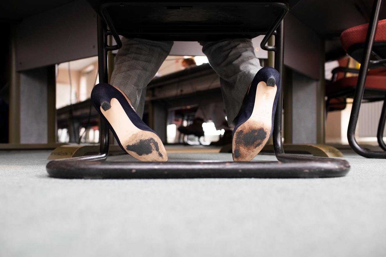 Elisabeth Calmon lors d’une réunion d'urgence pour parler du circuit patient dans le cadre d'un cluster au sein d'un service.