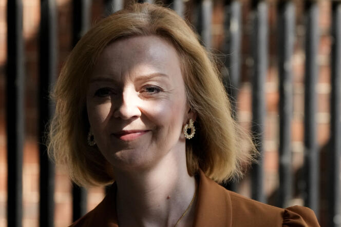 Liz Truss, ministre des affaires étrangères, après une réunion du cabinet au 10 Downing Street à Londres, le 19 juillet 2022.