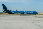 Avion de Amazon Prime Air à l’aeroport de Roissy Charles de Gaulle au Terminal 2E le 12 juillet 2022, Roissy, FRANCE
