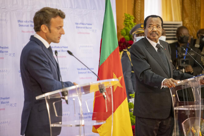 Emmanuel Macron and Paul Biya at the Presidential Palace in Yaoundé on July 26, 2022