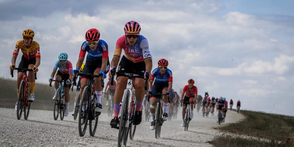 Le peloton du Tour de France femmes, ici le 27 juillet entreTroyes et Bar-sur-Aube.