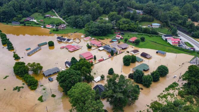 Luftaufnahme eines überfluteten Viertels in der Nähe des Kentucky River.  28. Juli 2022.