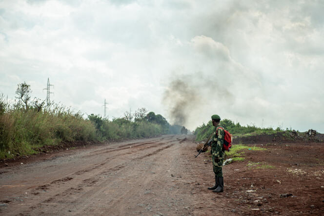 Un militaire congolais près de Kibumba, dans la province du Nord-Kivu, le 25 mai 2022.