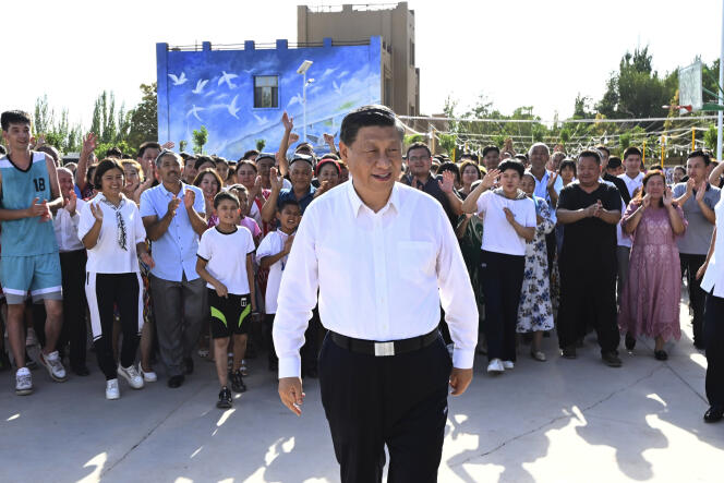  Le président chinois, Xi Jinping, en visite à Turpan, dans la région autonome ouïgoure du Xinjiang, le 14 juillet 2022. 
