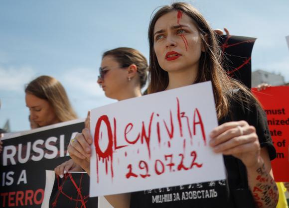 Demonstranten eisen erkenning van Rusland als staatssponsor van terrorisme, Kiev, 30 juli 2022.