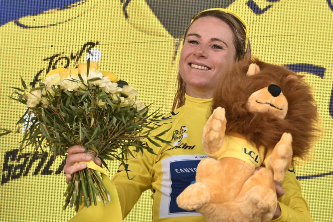 Dutchwoman Annemiek Van Vleuten celebrates her victory in the Women's Tour de France on July 31, 2022, at the Belles-Filles super board (Haute-Saône).