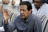 L’ancien premier ministre pakistanais Imran Khan prend la parole lors d’une conférence de presse à Islamabad, le 23 avril 2022. 