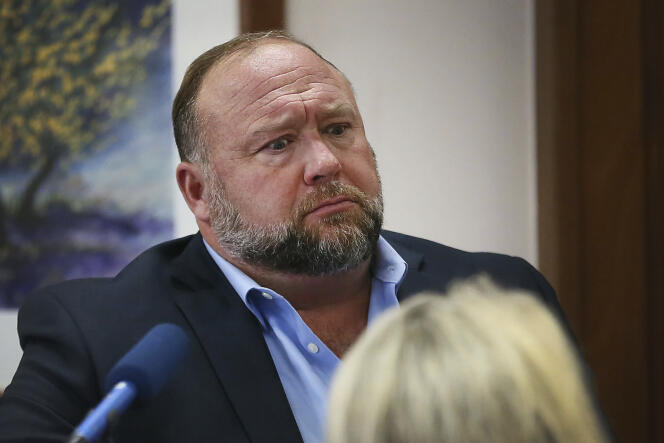 Influential conspiracy theorist Alex Jones, during his libel trial in Austin, Texas on Wednesday, August 3, 2022. The founder of InfoWars now says he no longer denies the truth of the Sandy Hook murders. .