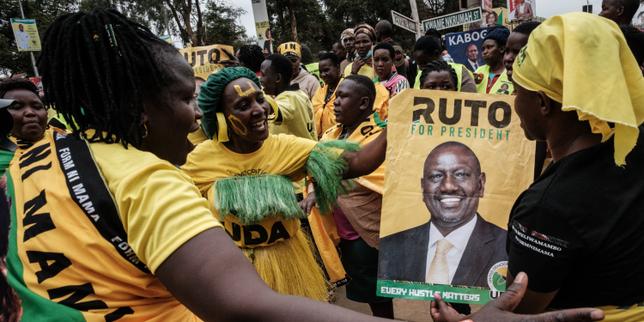 A l’approche de l’élection présidentielle au Kenya, les « fake news » pullulent sur TikTok et Facebook