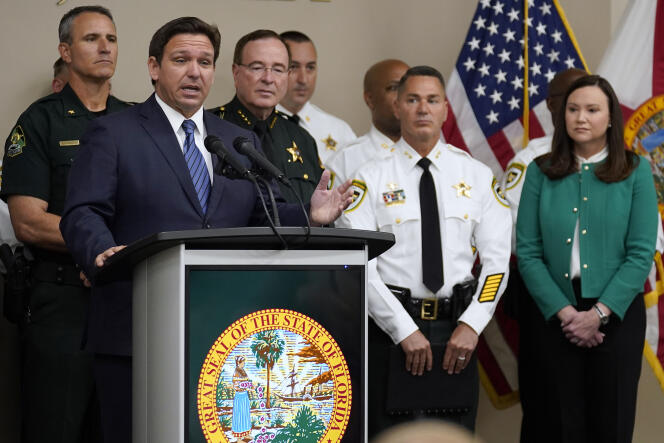 Governor Ron DeSantis (left) at a news conference in Tampa (Florida), Thursday, August 4, 2022.