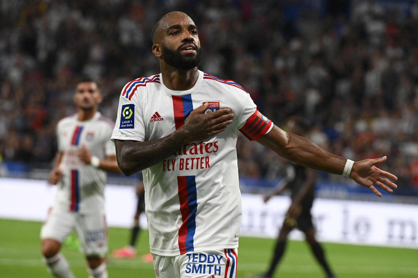 Face au PSG, Lyon comptera sur le retour du « général Lacazette »