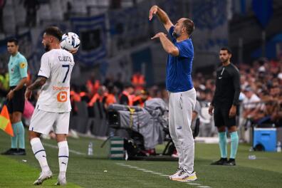 Marseille's Croatian coach Igor Tudor reacts during the French L1 football match between Olympique Marseille (OM) and Stade de Reims at Stade Velodrome in Marseille, southern France on August 7, 2022. (Photo by Pascal GUYOT / AFP)