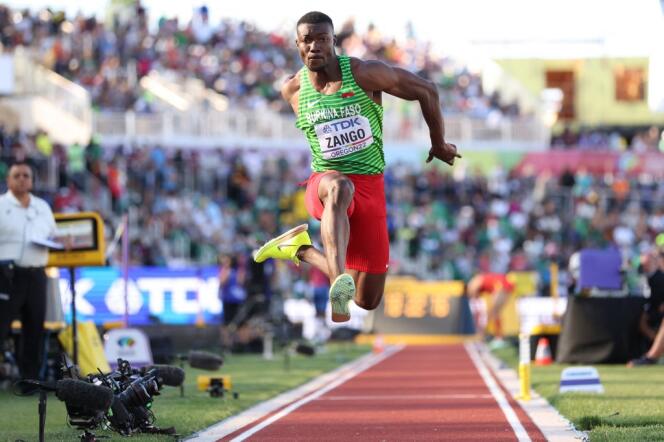After his first Olympic medal at the Tokyo Olympics in 2021, Hugues-Fabrice Zongo won the title of long jump world vice-champion at the Eugene Athletics Championships, in the United States, on July 23, 2022.