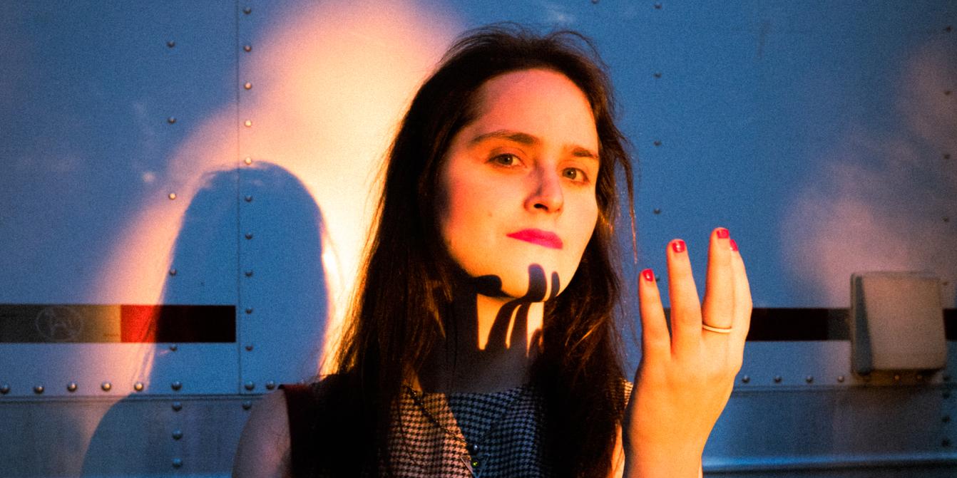 Femme Juive Se Rase La Tete Dieu, je veux être une jolie petite fille » : Abby Stein, récit d'une  transition chez les juifs ultraorthodoxes