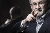 Salman Rushdie, un écrivain résistant, conteur du chaos du monde