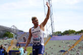 Championnats d’Europe d’athlétisme : le décathlonien Kevin Mayer abandonne, trois semaines après son titre mondial