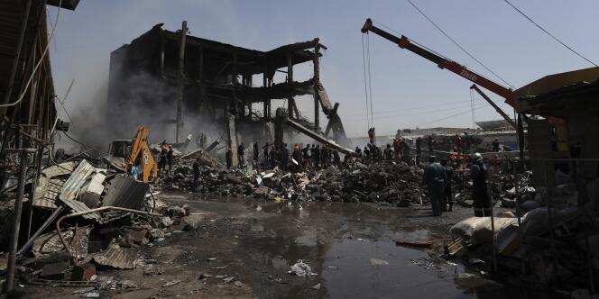 La explosión provocó el derrumbe de un edificio en el mercado mayorista de Surmalu en Ereván el 14 de agosto de 2022.