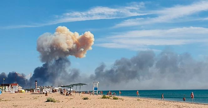 Un primer ataque tuvo lugar el 9 de agosto en el aeródromo militar de Saky, en la península anexionada de Crimea.