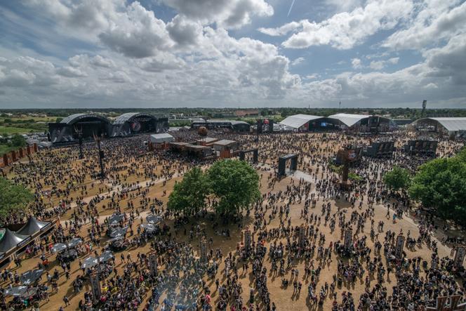 French music festivals return with enthusiastic crowds but fresh
